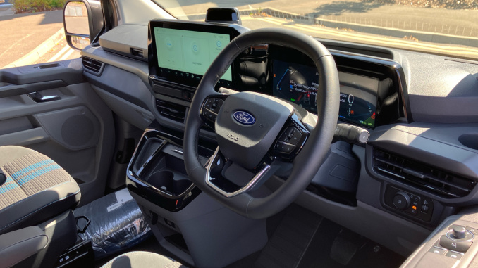 Ford Transit Custom 320 L1 Petrol Fwd 2.5 PHEV 232ps H1 Double Cab Van Sport Auto - Image 16